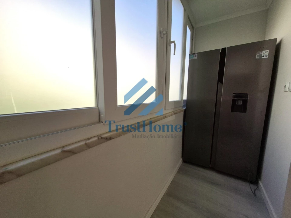 Apartamento T2 para Venda em Benfica Foto 6