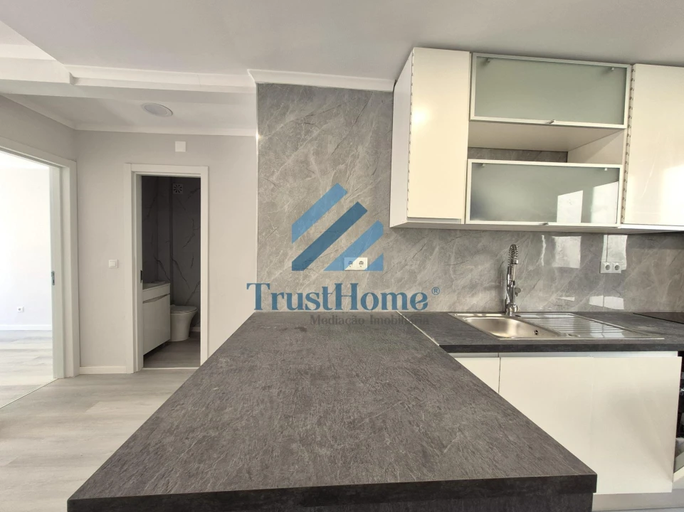Apartamento T2 para Venda em Benfica Foto 15