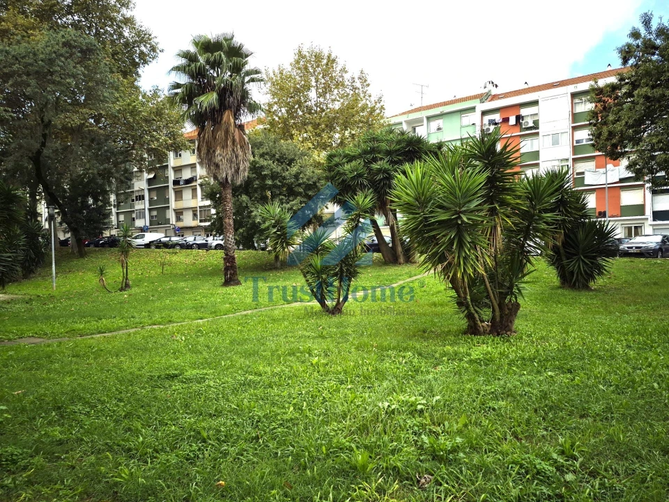 Apartamento T2 para Venda em Benfica Foto 22