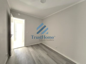 Apartamento T2 para Venda em Benfica