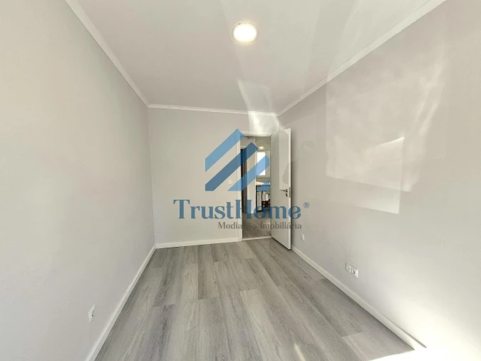 Apartamento T2 para Venda em Benfica Foto 12