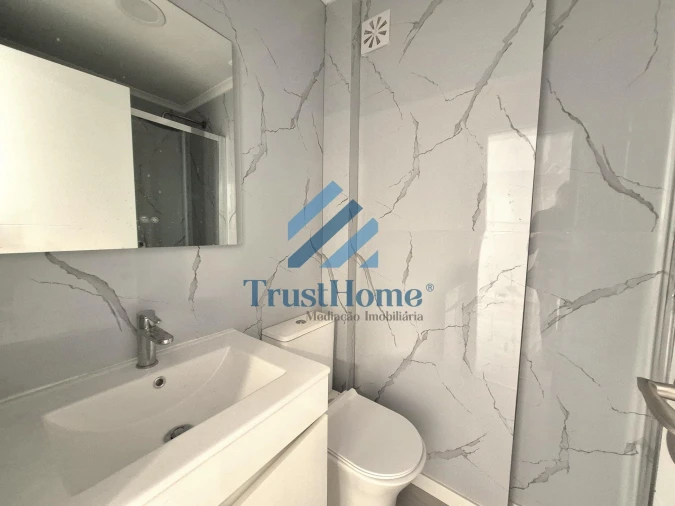 Apartamento T2 para Venda em Benfica Foto 14