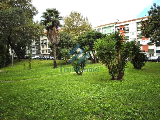 Apartamento T2 para Venda em Benfica Foto 23