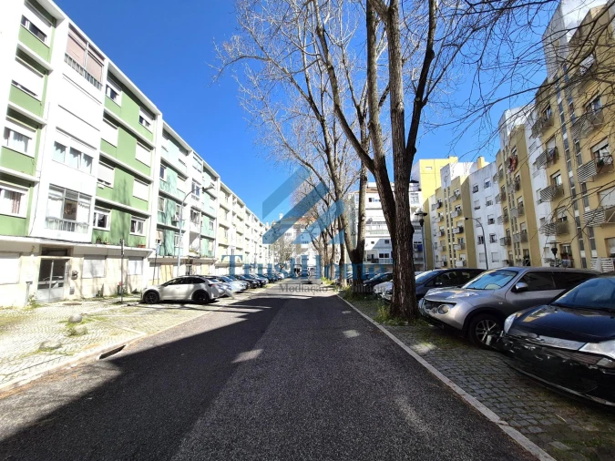 Apartamento T2 para Venda em Benfica Foto 25