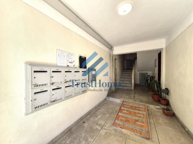 Apartamento T2 para Venda em Benfica Foto 17