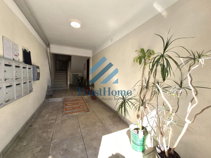 Apartamento T2 para Venda em Benfica Foto 18