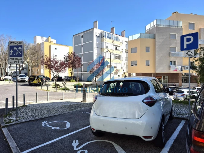 Apartamento T2 para Venda em Benfica Foto 23