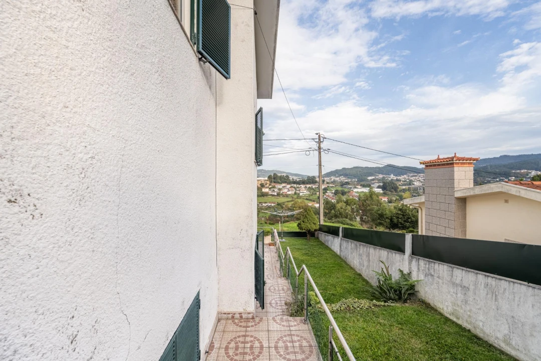 Moradia T3 para Venda em Lordelo Foto 25