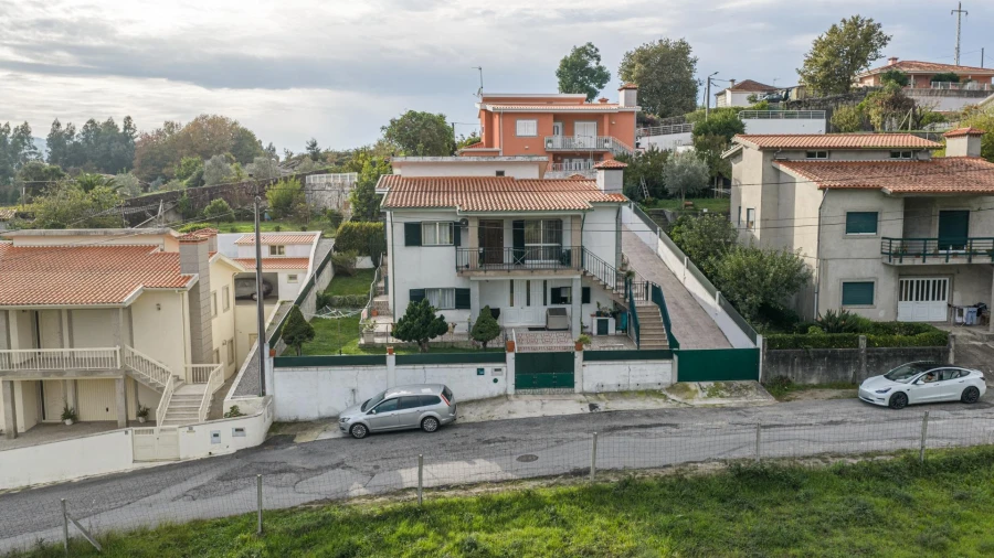 Moradia T3 para Venda em Lordelo Foto 3