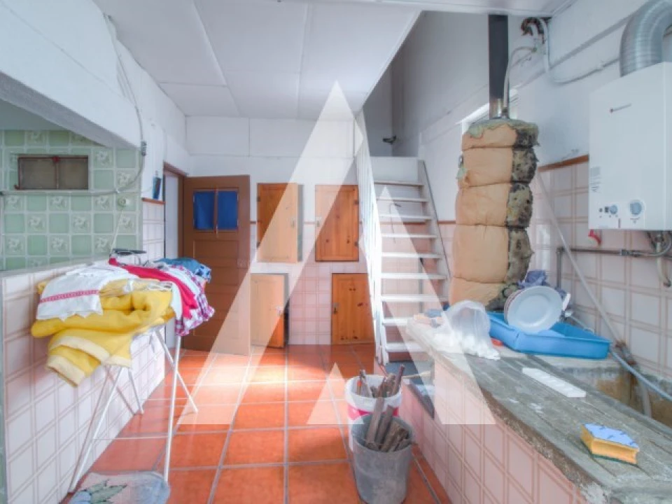 Moradia T6 para Venda em Oiã Foto 48