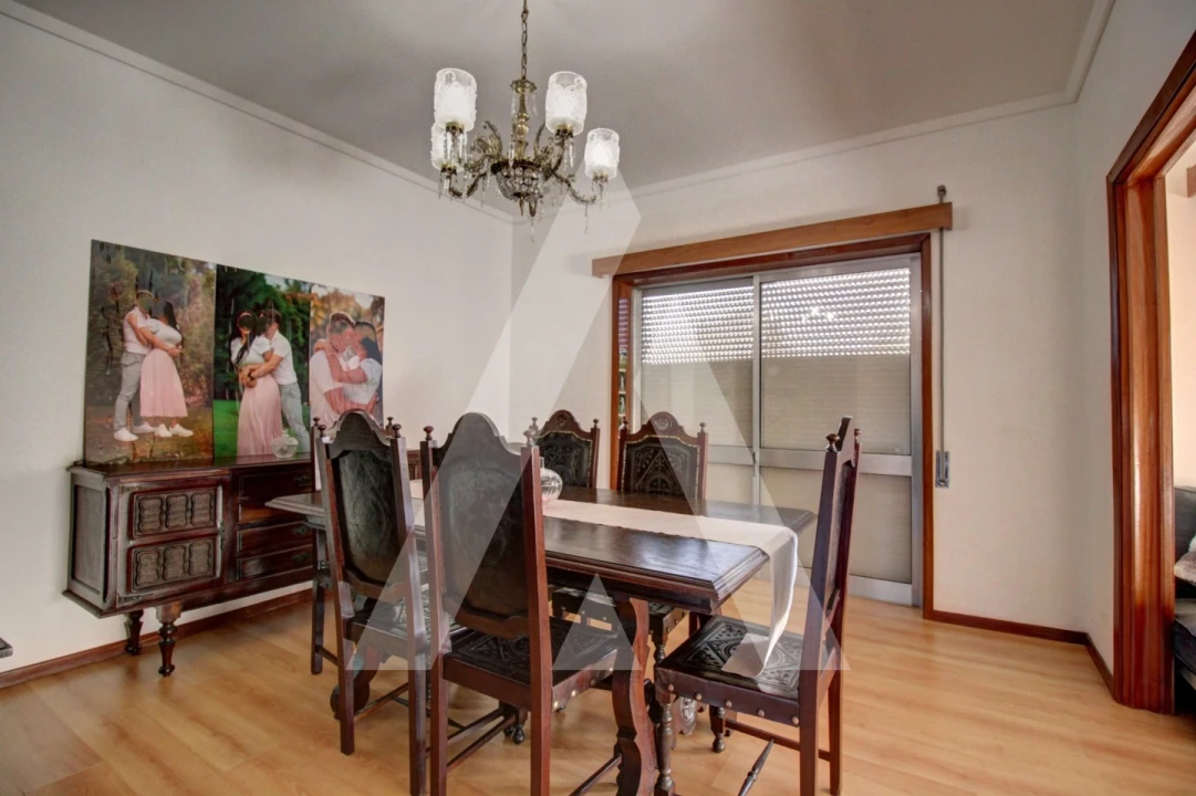 Moradia T6 para Venda em Oiã Foto 12