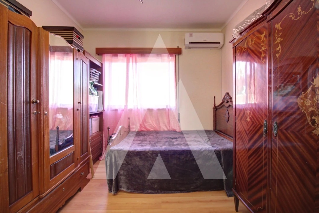 Moradia T6 para Venda em Oiã Foto 18