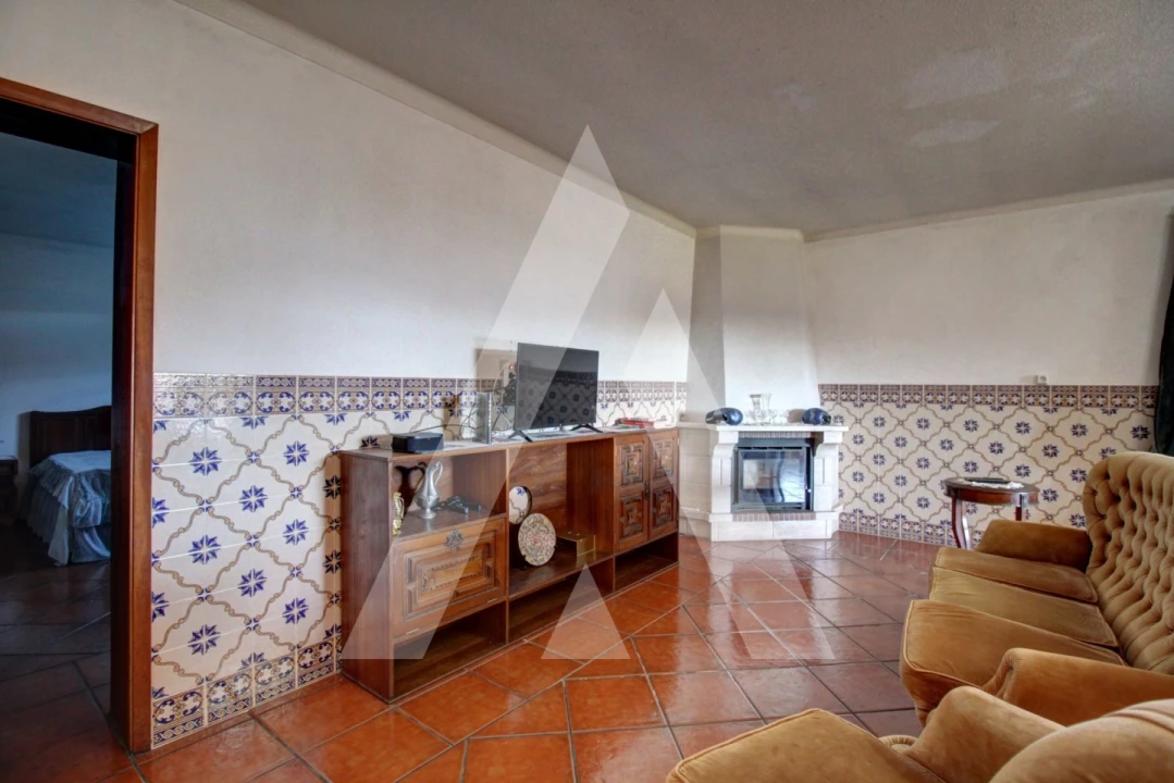 Moradia T6 para Venda em Oiã Foto 4