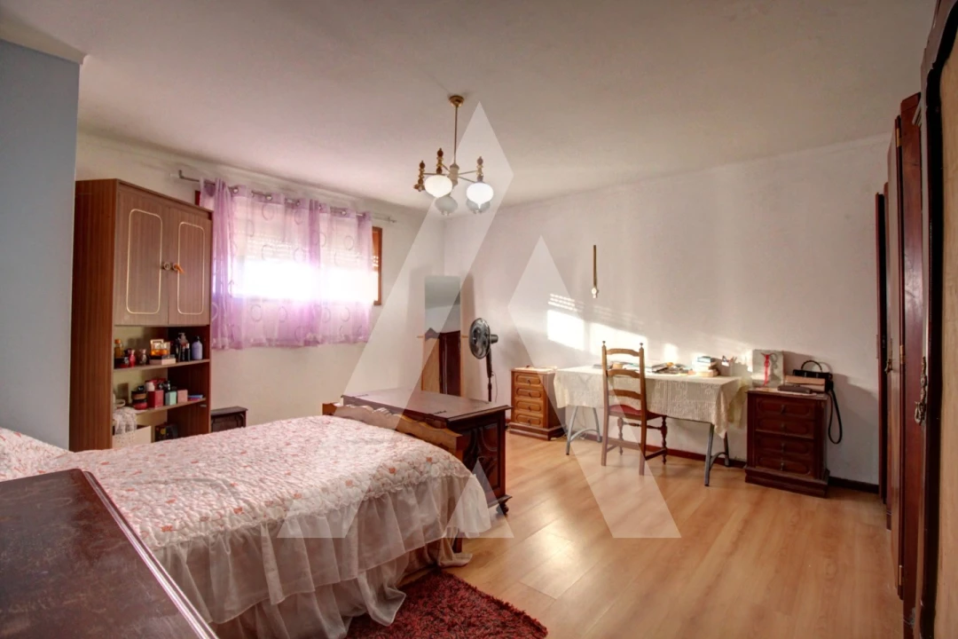 Moradia T6 para Venda em Oiã Foto 27