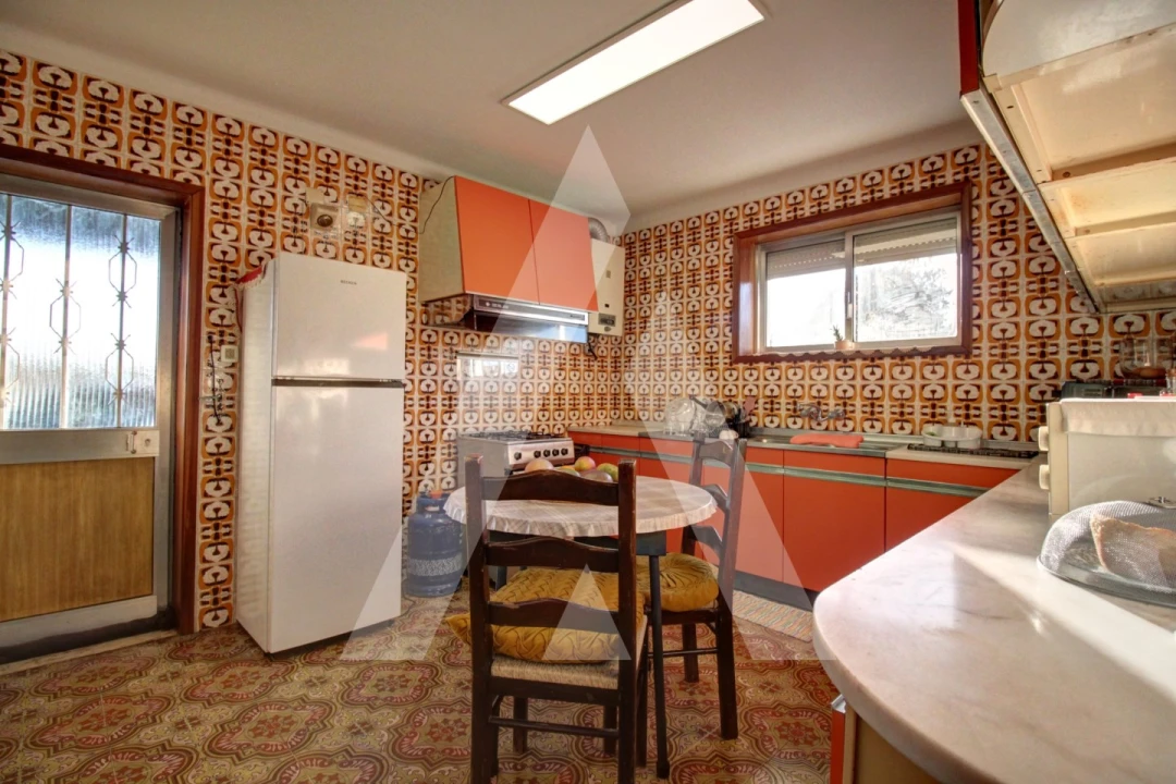 Moradia T6 para Venda em Oiã Foto 33