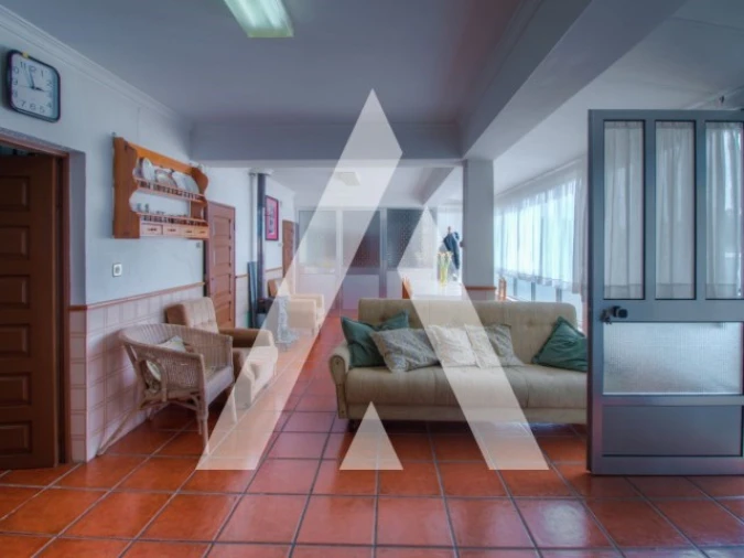 Moradia T6 para Venda em Oiã Foto 39