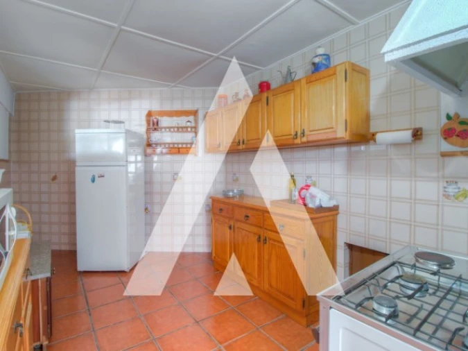 Moradia T6 para Venda em Oiã Foto 41