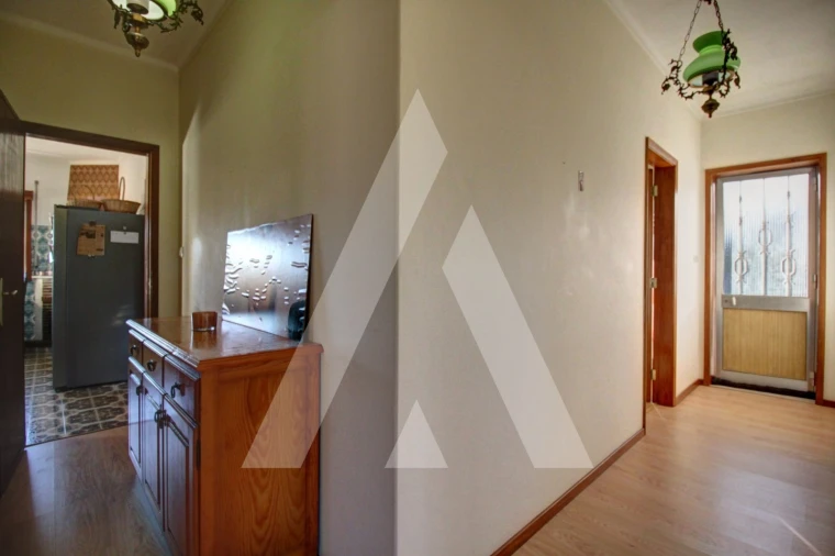 Moradia T6 para Venda em Oiã Foto 21