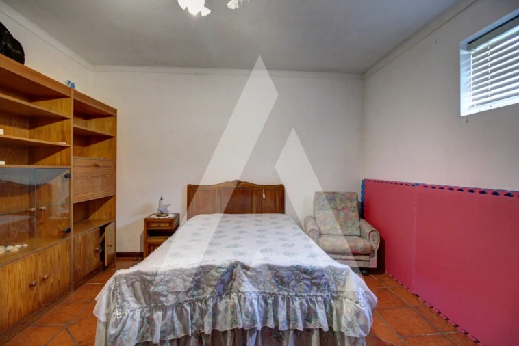 Moradia T6 para Venda em Oiã Foto 24