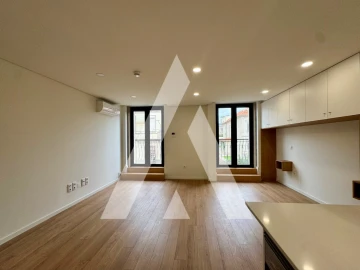 Apartamento para Venda em Cedofeita, Santo Ildefonso, Sé, Miragaia, São Nicolau e Vitória