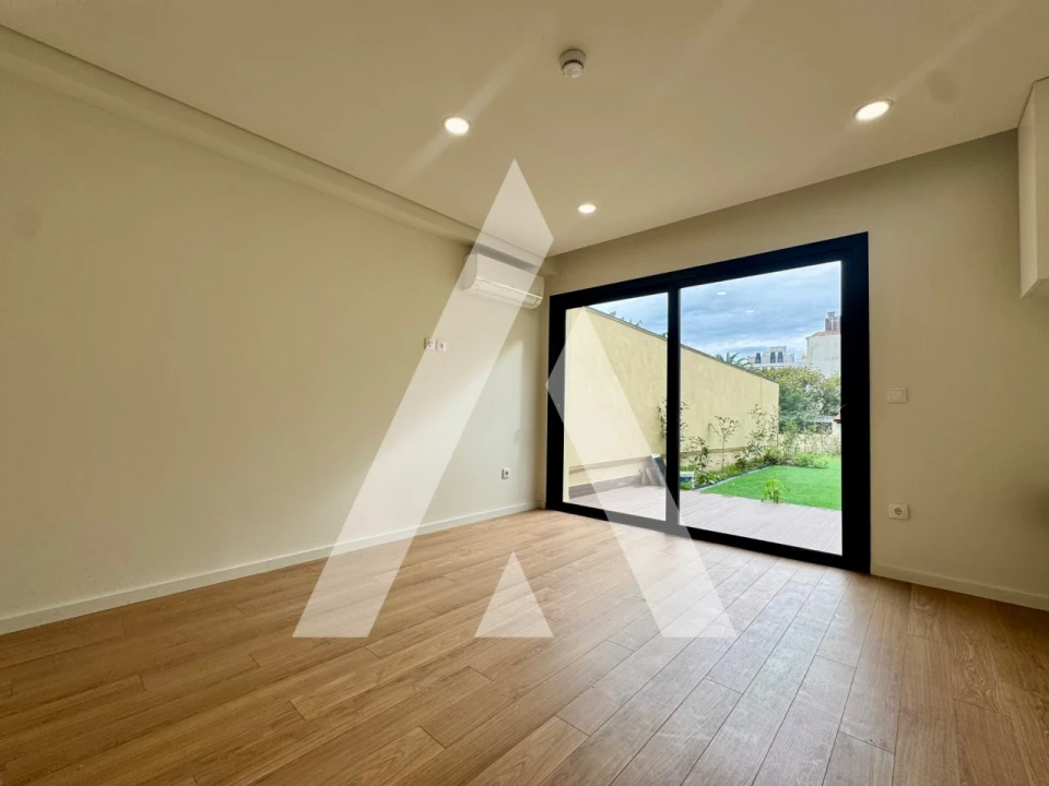 Apartamento T1 para Venda em Cedofeita, Santo Ildefonso, Sé, Miragaia, São Nicolau e Vitória Foto 10