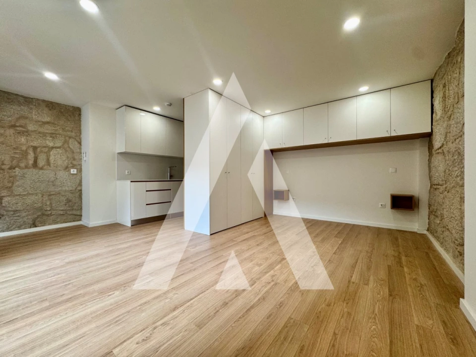 Apartamento T1 para Venda em Cedofeita, Santo Ildefonso, Sé, Miragaia, São Nicolau e Vitória Foto 3