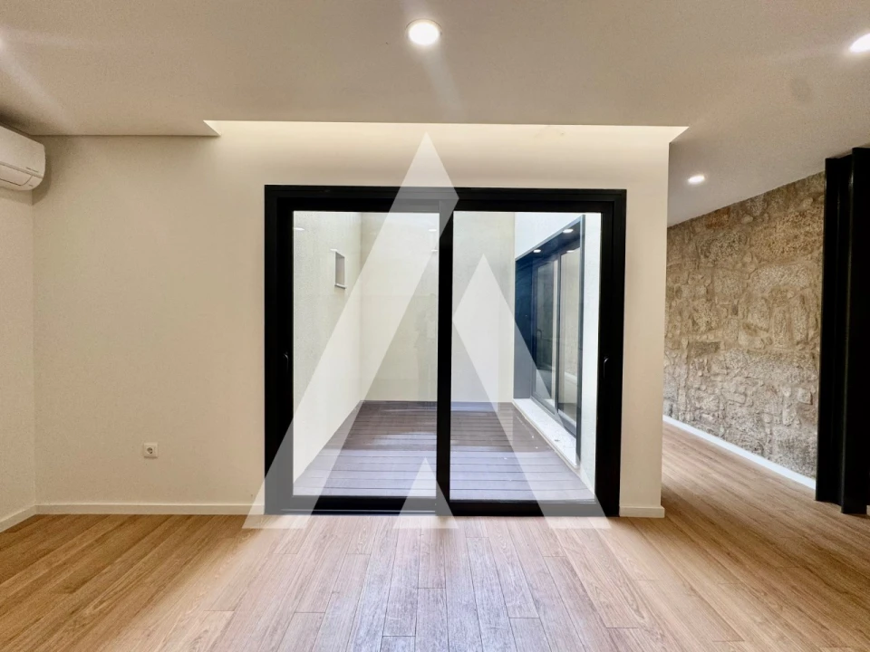 Apartamento T1 para Venda em Cedofeita, Santo Ildefonso, Sé, Miragaia, São Nicolau e Vitória Foto 25