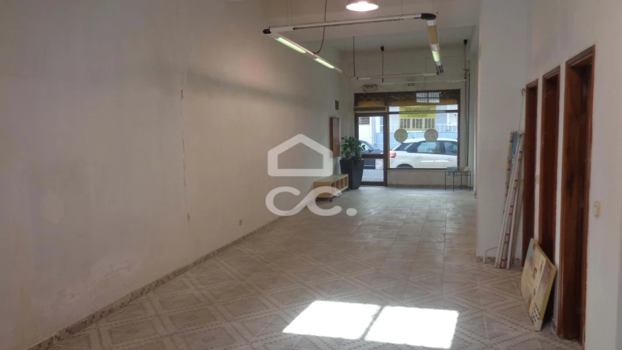 Negócio para Venda em Almada, Cova da Piedade, Pragal e Cacilhas Foto 2
