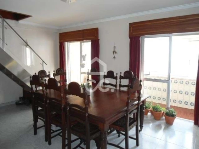 Apartamento T4 para Venda em Corroios Foto 12