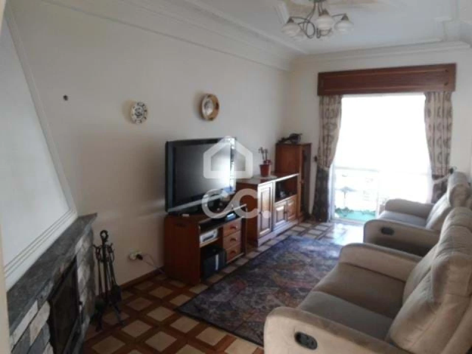 Apartamento T4 para Venda em Corroios Foto 13