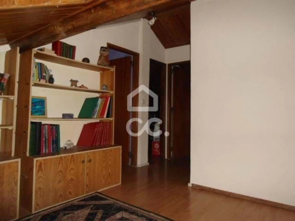 Apartamento T4 para Venda em Corroios Foto 3