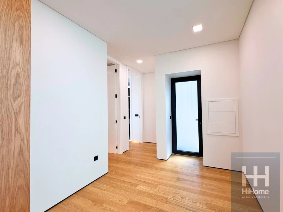 Moradia T3 para Venda em Santo Antonio Foto 16