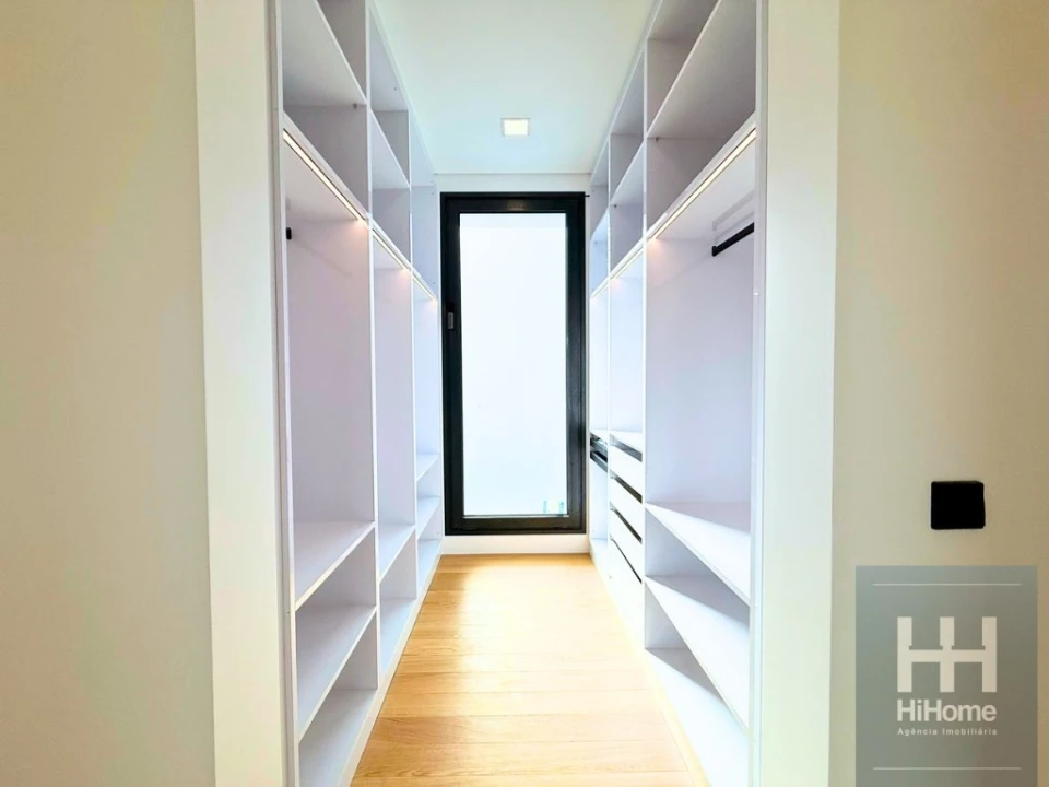 Moradia T3 para Venda em Santo Antonio Foto 18