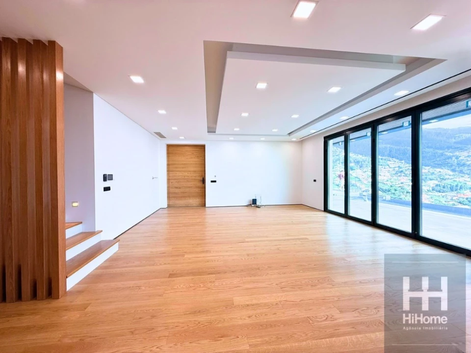 Moradia T3 para Venda em Santo Antonio Foto 8