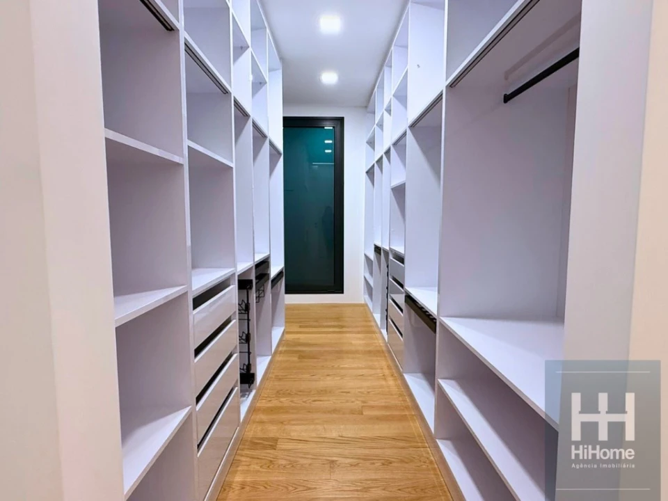 Moradia T3 para Venda em Santo Antonio Foto 87