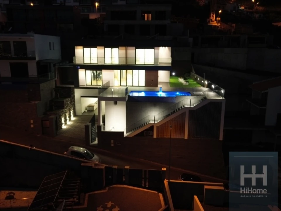 Moradia T3 para Venda em Santo Antonio Foto 94