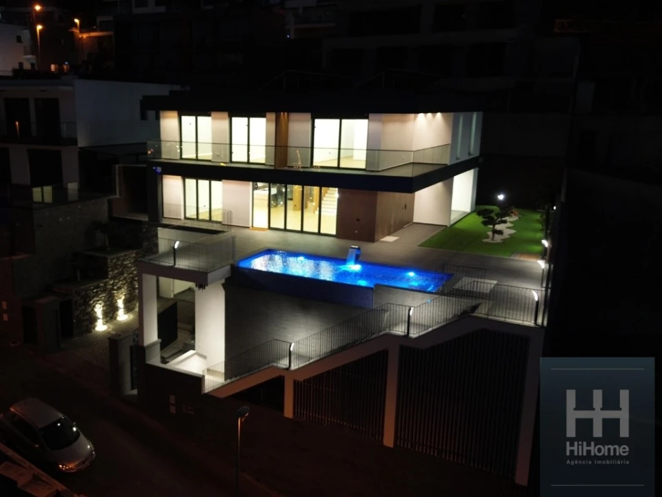 Moradia T3 para Venda em Santo Antonio Foto 97