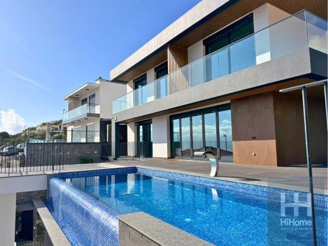 Moradia T3 para Venda em Santo Antonio Foto 3