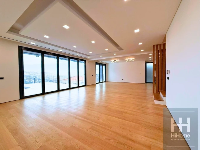 Moradia T3 para Venda em Santo Antonio Foto 9