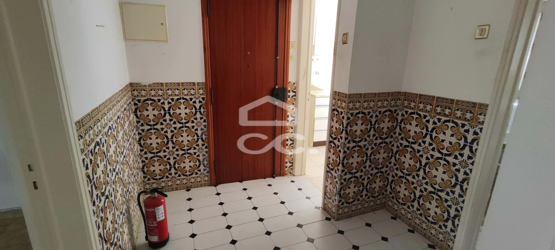 Apartamento T2 para Venda em Almada, Cova da Piedade, Pragal e Cacilhas Foto 1