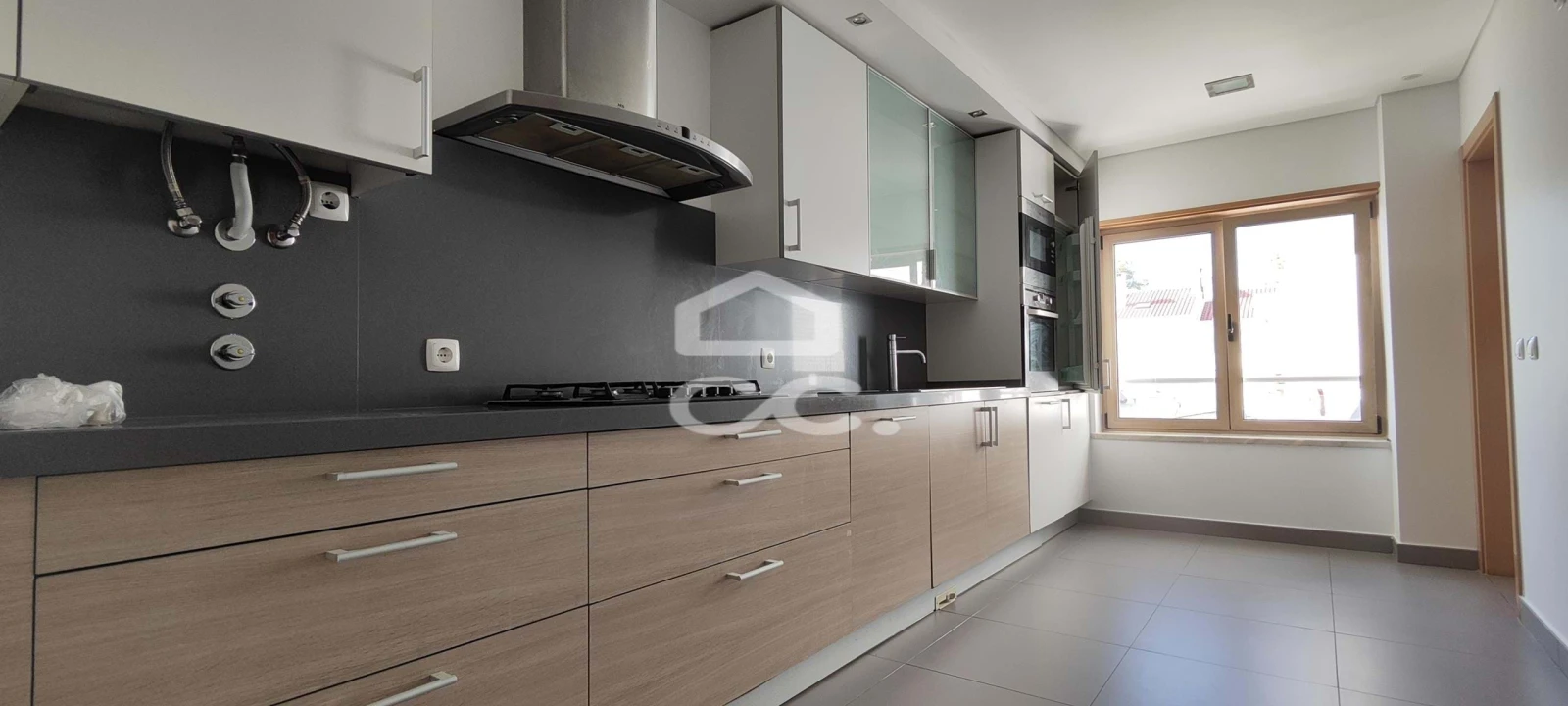 Apartamento T3 para Venda em Charneca de Caparica e Sobreda Foto 4