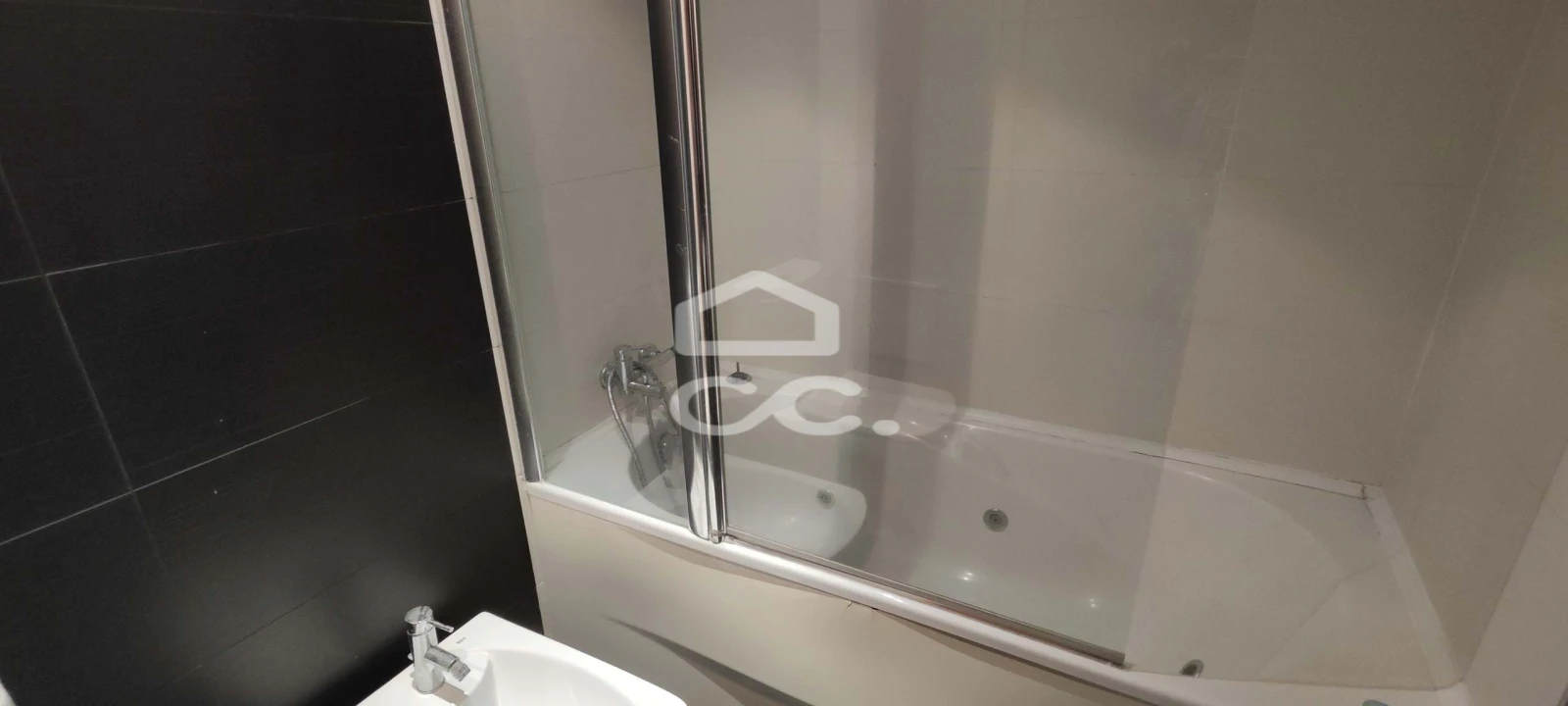 Apartamento T3 para Venda em Charneca de Caparica e Sobreda Foto 34