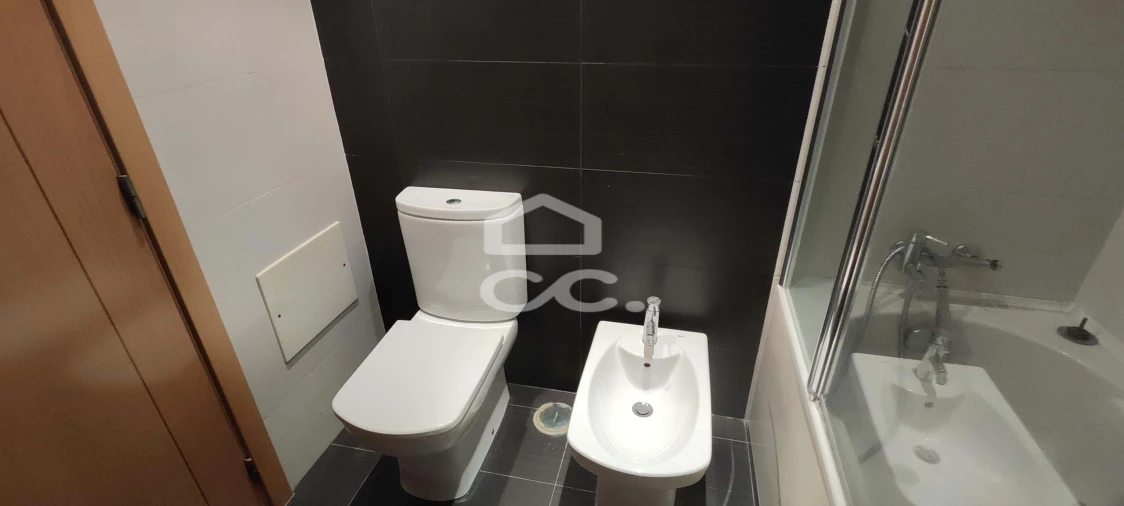 Apartamento T3 para Venda em Charneca de Caparica e Sobreda Foto 35