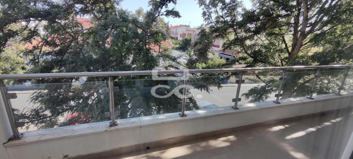 Apartamento T3 para Venda em Charneca de Caparica e Sobreda Foto 29