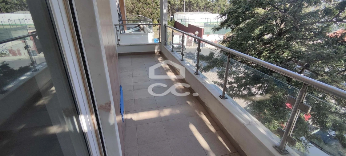 Apartamento T3 para Venda em Charneca de Caparica e Sobreda Foto 27