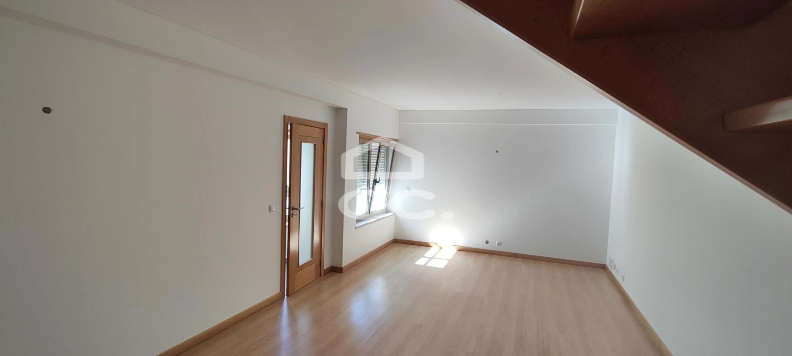 Apartamento T3 para Venda em Charneca de Caparica e Sobreda Foto 8