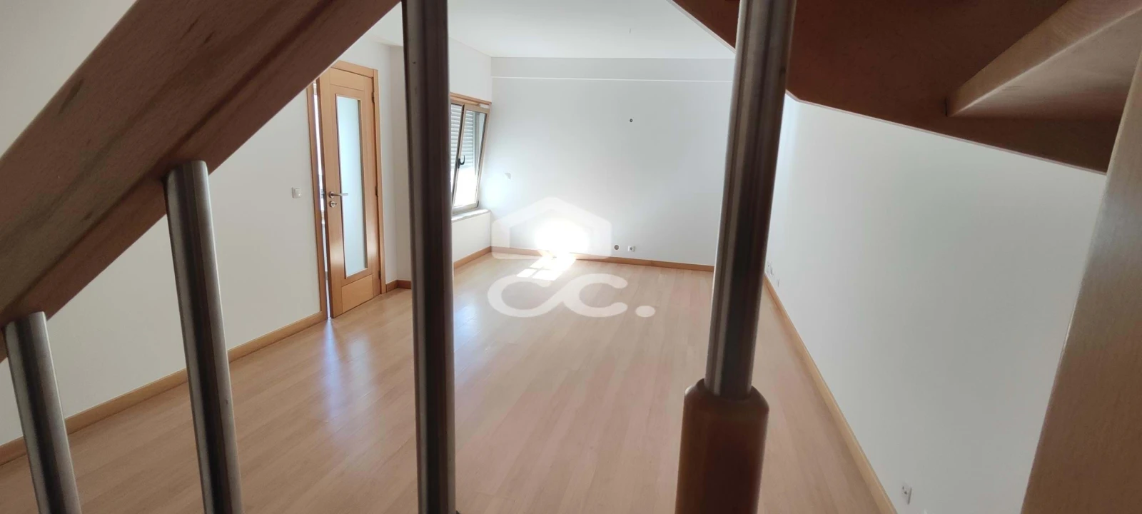 Apartamento T3 para Venda em Charneca de Caparica e Sobreda Foto 10