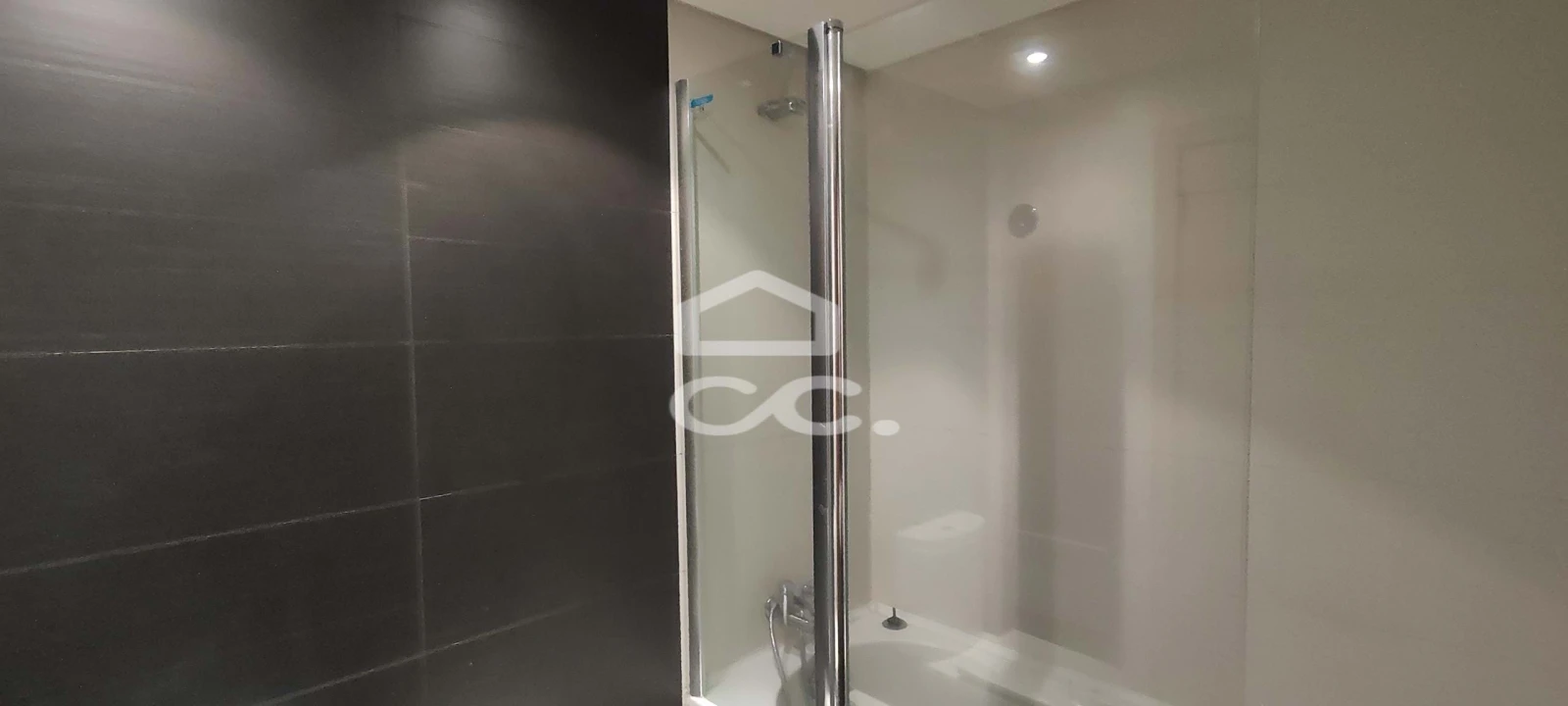 Apartamento T3 para Venda em Charneca de Caparica e Sobreda Foto 33