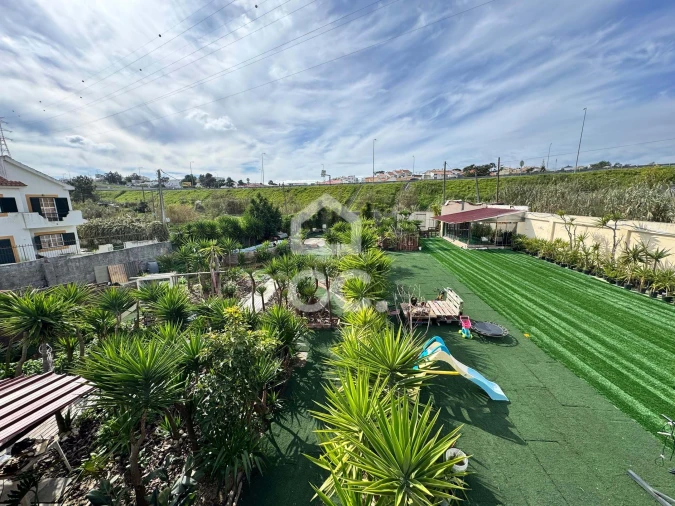 Terreno para Venda em Charneca de Caparica e Sobreda Foto 2