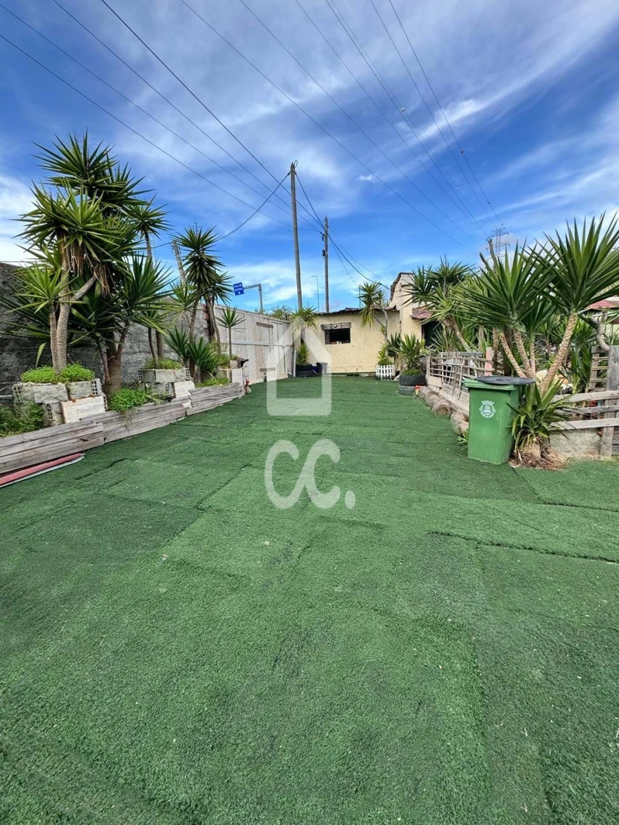 Terreno para Venda em Charneca de Caparica e Sobreda Foto 5